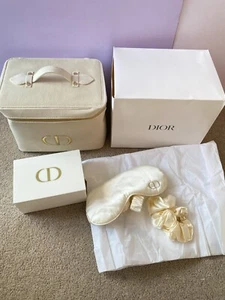 Dior Beaute Vanity Case Cosmetic Bag Makeup Bag Eye Mask Masks Hair Scrunchies - Zdjęcie 1 z 18