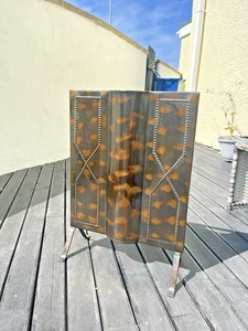 ANTIQUE ART DECO REGENCY COPPER TONE STUDDED EFFECT HOLLYWOOD FIRE GUARD SCREEN - Picture 1 of 11