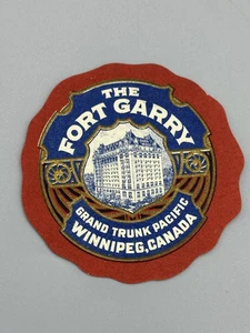 Vintge FORT GARRY HOTEL Winnipeg GRAND TRUCK PACIFIC Railway LUGGAGE LABEL Decal - Imagen 1 de 3