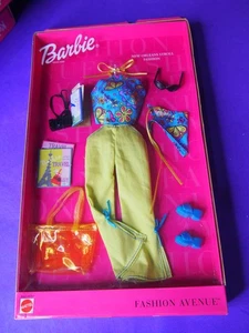 Barbie New Orleans Stroll Fashion Avenue Metro Styles Outfit Accessories 2001 - Picture 1 of 1
