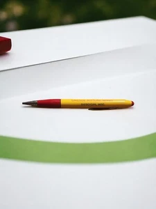 Howels Vintage Root BEER  advertising floaty mechanical pencil - Picture 1 of 15