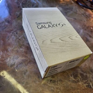 Samsung Galaxy S4 Caja VACÍA SOLO SIN TELÉFONO - Imagen 1 de 3