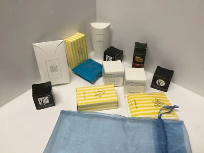 旅行或客用盥洗用品套装 10 件淋浴帽和 2 件梳妆包 F39A — 第 1/4 张图片