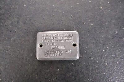 HONDA CB750 CB650 CX500 CBN900 CILINDRO MAESTRO DE FRENO DELANTERO TAPA DE TAZA DE ACEITE CUBIERTA Foto 1 de 4