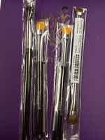 Younique make up brushes