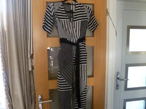 BNWT RIVER ISLAND SIZE 6 BLACK AND WHITE OFFICE WEAR DRESS - Picture 1 of 3