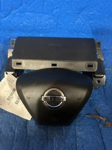 2015-2016-2017-2018 Nissan Murano driver Wheel & Knee airbag - Picture 1 of 2