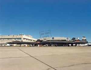 SR-71A linear aerospike experiment SR-71B trainer aircraft 12X18 Photo NASA D - Picture 1 of 1