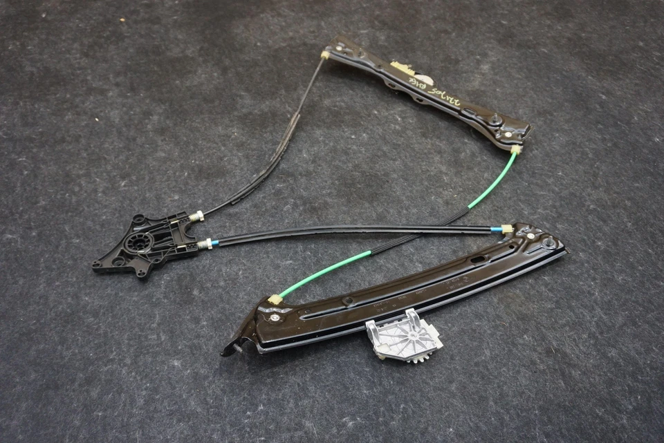 Front Right Door Window Regulator Motor 51337352748 BMW M4 F82 14-20 - Image 1 of 4