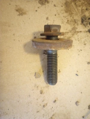 Tornillo de volante Kohler Courage SV735 18 HP 26 hp  Foto 1 de 2