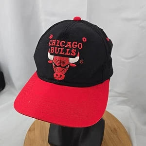 Vintage 90s Chicago Bulls snapback hat - Black with red bill - Green underbill - Picture 1 of 6