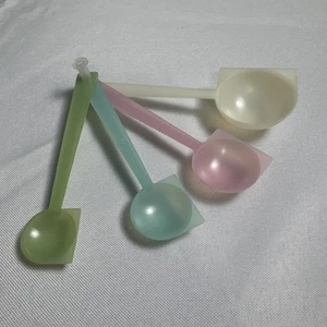 Set of (4) Vintage Tupperware Measuring Spoons; Flat Edge - Picture 1 of 4