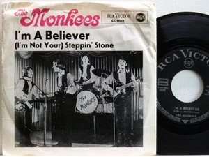 The Monkees -I'm A Believer / Steppin' Stone  Mono   D-1966   RCA 66-1002  woc. - Picture 1 of 2