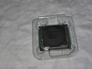 Intel Core i3-7100 - 3.90 GHz Dual-Core SR35C Processor CPU - Picture 1 of 1
