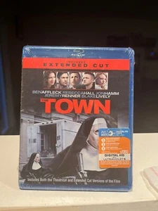 NEW Sealed THE TOWN 2010 Blu-ray Theatrical & Extended Cut Affleck RENNER Lively - Picture 1 of 2