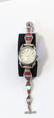 Reloj para dama Southwestern con incrustaciones de coral y ópalo - plata de ley - cierre de palanca Foto 1 de 4