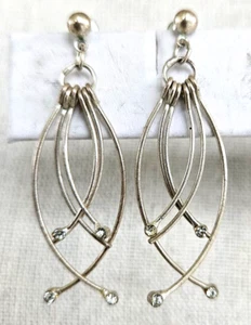 Vtg Curved Wire Fish Clr Rhinestone Dangle Silver Tone Pierced Earrings 1-15/16" - Picture 1 of 5