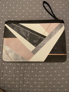 Casetify Clutch super Zustand - Bild 1 von 4