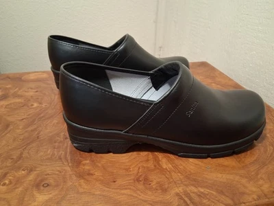 Sanita Uni-Sex Danish Clogs. Size Euro 44. Black. - Image 1 of 4