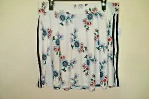 Falda Floral Damas Plus Juniors Talla 2X Patinadora - Imagen 1 de 2