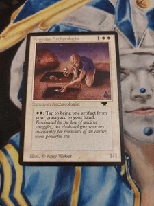 Argivian Archaeologist MTG Antiquities White Rare Creature LP to MP x1 GG1 - Picture 1 of 7