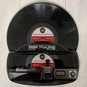 Soporte para discos de vinilo 'Vinyl Nirvana' montado en la pared 'Now Playing' con estante - Imagen 1 de 3