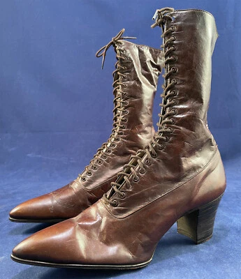 Botas victorianas vintage de cuero marrón oscuro con cordones tacón cubo sin usar  Foto 1 de 4