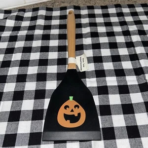 NEW Crate & Barrel - Black Halloween Pumpkin Turner w/Retail Tag Attached - Picture 1 of 5