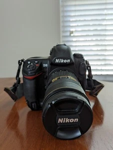 Nikon D3 12MP AF-S Nikkor 24-70mm, SB-800 flash, camera bag and more lenses - Picture 1 of 12
