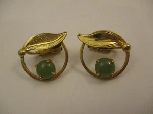 Vintage Sorrento 12K Gold Filled Earrings Green Jade Stone Gold Leaf Clip On - Picture 1 of 5