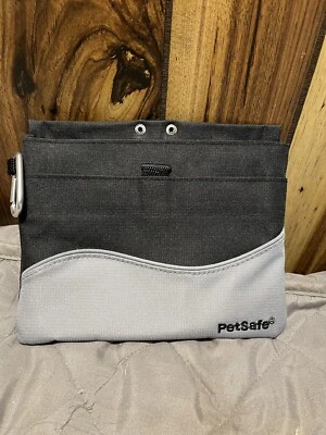 PetSafe PTA00-13748 спортивный прочный чехол для лакомств - черный - Изображение 1 из 4