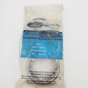 NOS Ford E3TZ-1225-A Rear Wheel Bearing & Seal Kit Oem New Sp 091192 - Picture 1 of 8