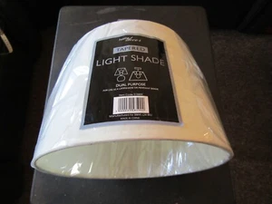 NEW TAPERED DUEL PURPOSE LAMPSHADE IN WHITE. - Picture 1 of 2
