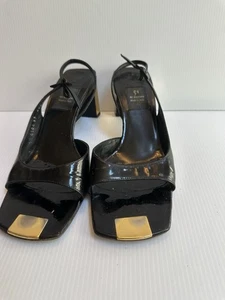 DI SANDRO DAMEN SANDALEN 3 ZOLL ABSATZ SCHWARZ LACKLEDER GOLDBESATZ GRÖSSE 39 ITALIEN - Bild 1 von 24