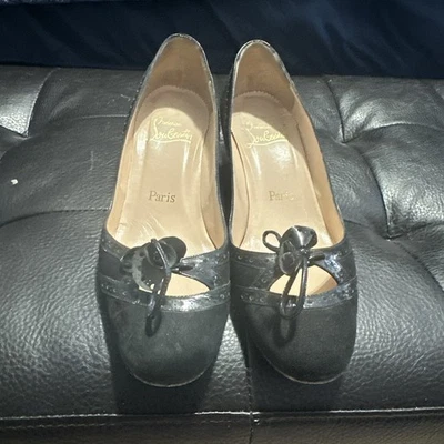 Christian Louboutin Tacón Gatito Gamuza Negro, EU 36.5/US 6.5 Foto 1 de 4