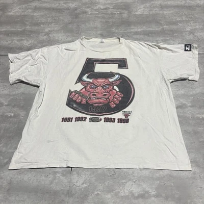 Camisa De Colección Chicago Bulls Para Hombre XL Blanca 1997 5 Turbas Algodón Starter Adulto NBA* Foto 1 de 4