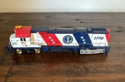 VINTAGE HO TRAIN *TYCO MANTUA 1776 BICENTENNIAL LOCOMOTIVE - Image 1 of 4