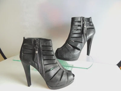 Stuart Weitzman Platform Booties Size 7 M - Image 1 of 4