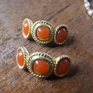 Vintage Trifari Gold Rope Orange Apricot Glass Cabochon Clip-On Earrings HTF - Picture 1 of 6