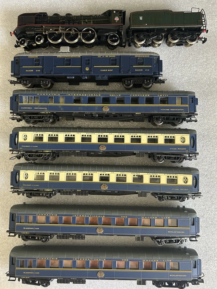 Juego de vagones de pasajeros escala HO Jouef (6) y locomotora 4-6-2 coches Foto 1 de 4