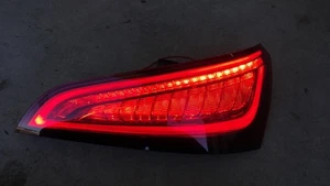 TESTED Genuine 2013-2017 Audi Q5/SQ5 Right Tail Lamp Assembly (8R0-945-094-D) - Picture 1 of 4
