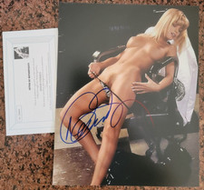 Signed Autograph of Donna D'Errico