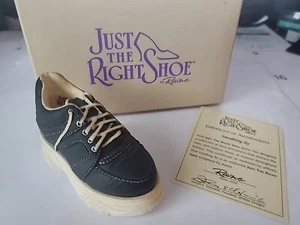 Just The Right Shoe By Raine, Item 25035, Sneaking By, Circa 1998, COA And Box - Picture 1 of 9