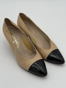 Vintage Chanel two toned leather tan w/ black cap toe pump US size 7.5 - Picture 1 of 11