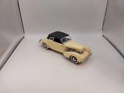 1937 Cord 812 Phaeton Coupe Diecast w/ Original Paperwork & Title-Franklin Mint - Image 1 of 4