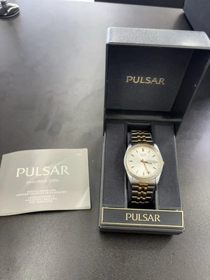 Vintage Pulsar Watch Mens Two-Tone Presidential V533-8A50 New Battery (No Bezel) - Image 1 of 4