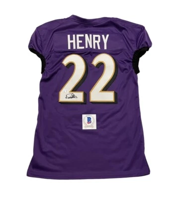 Camiseta firmada por Derrick Henry Baltimore Ravens autografiada por Beckett  Foto 1 de 2