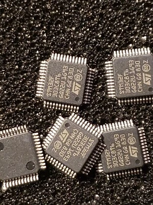 STM32F303C8T6 ARM Microcontroller -  Mainstream Mixed signals Arm Cortex (C20B3) - Image 1 of 3