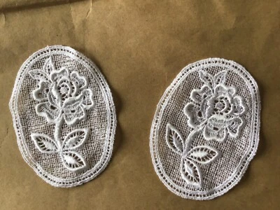 24 PCS WHITE FLORAL MEDALLION RAYON VENISE APPLIQUE - Image 1 of 2