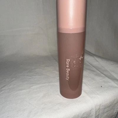 Bruma de fragancia corporal y capilar rara Beauty Find Comfort 3,38 oz 100 ml Selena Gomez Foto 1 de 3